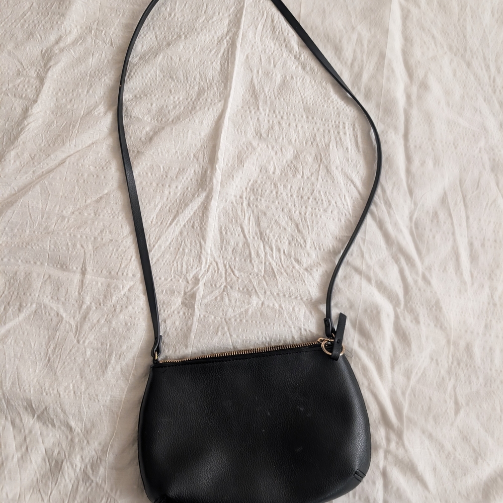 Elegant Black Leather Crossbody Bag
